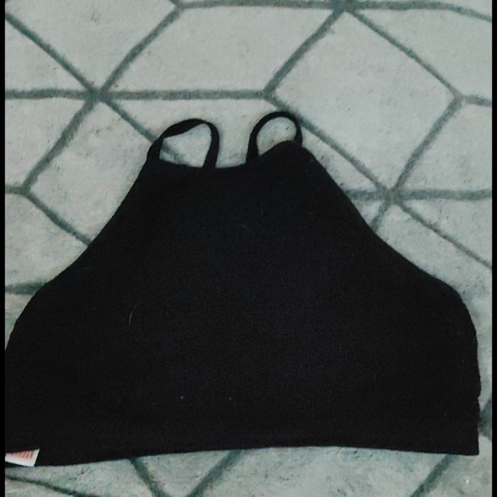 black sports bra(haulter)
